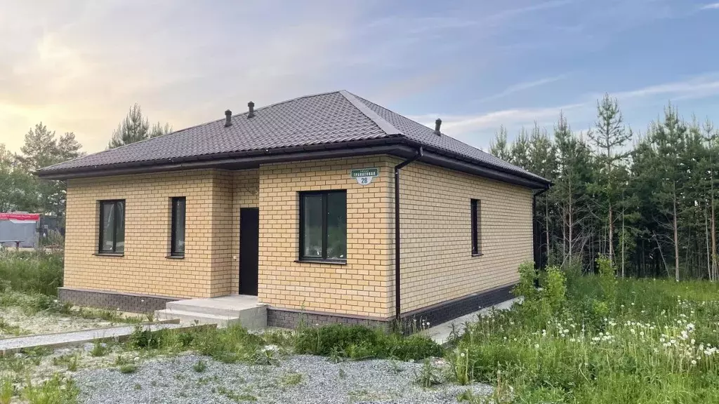 Коттедж в Свердловская область, Сысертский муниципальный округ, с. ... - Фото 1