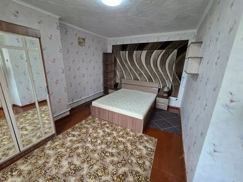 Дом в Крым, Симферопольский район, Гвардейское пгт ул. Ботаническая, 7 ... - Фото 1