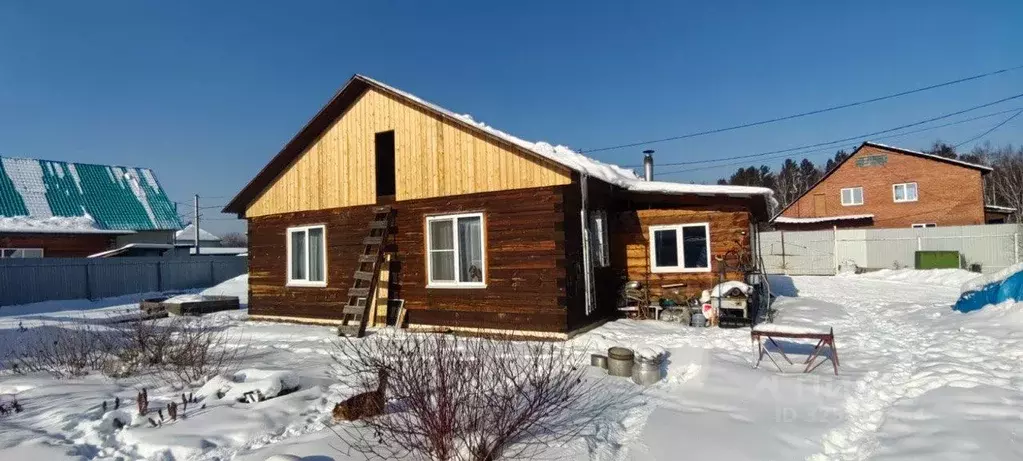 Дом в Иркутская область, Иркутский муниципальный округ, с. Пивовариха ... - Фото 1