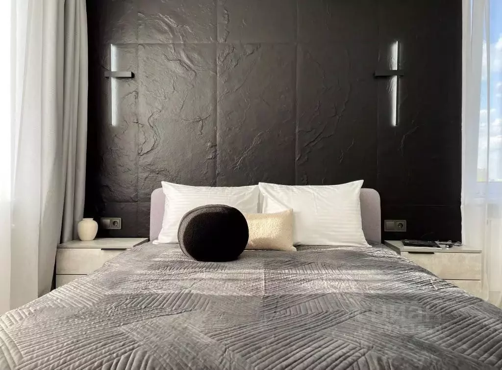 1-к кв. Тюменская область, Тюмень Новгородская ул., 1 (30.0 м) - Фото 1