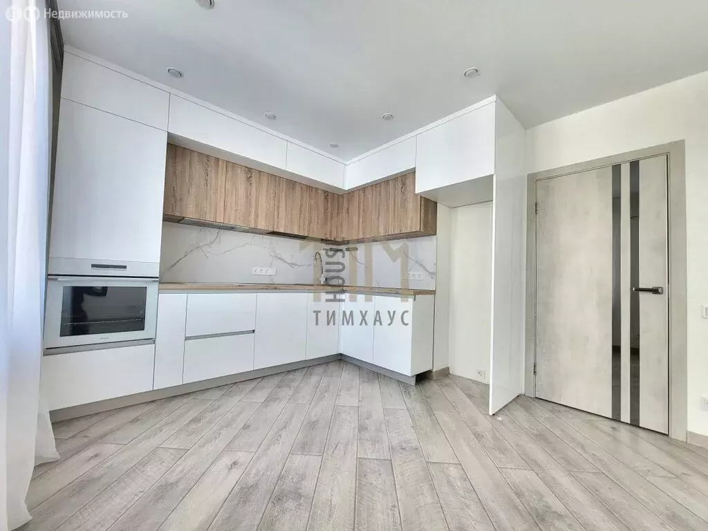 3-комнатная квартира: Омск, Взлётная улица, 13 (69.8 м) - Фото 1