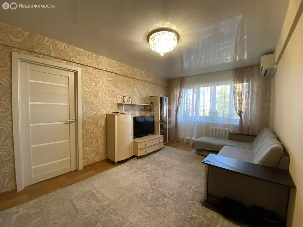 3-комнатная квартира: Ульяновск, улица Ефремова, 103 (55.2 м) - Фото 0