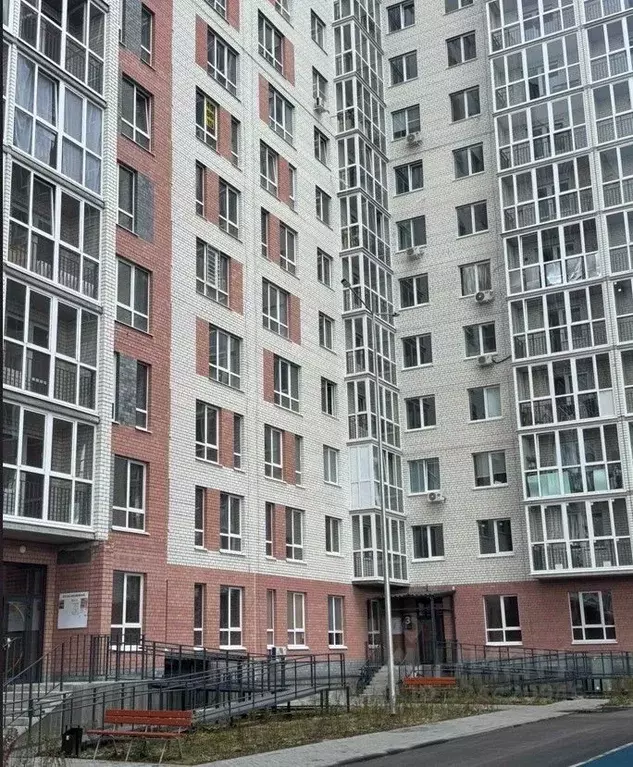 2-к кв. Тюменская область, Тюмень ул. 50 лет Октября, 75к4 (82.3 м) - Фото 1