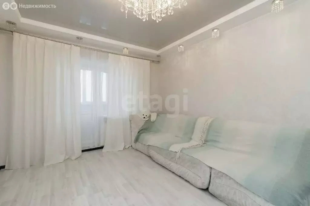 1-комнатная квартира: Тюмень, улица Евгения Богдановича, 8к1 (45 м) - Фото 1