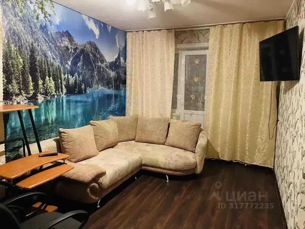 Комната Кемеровская область, Междуреченск ул. Комарова, 21 (10.0 м) - Фото 1