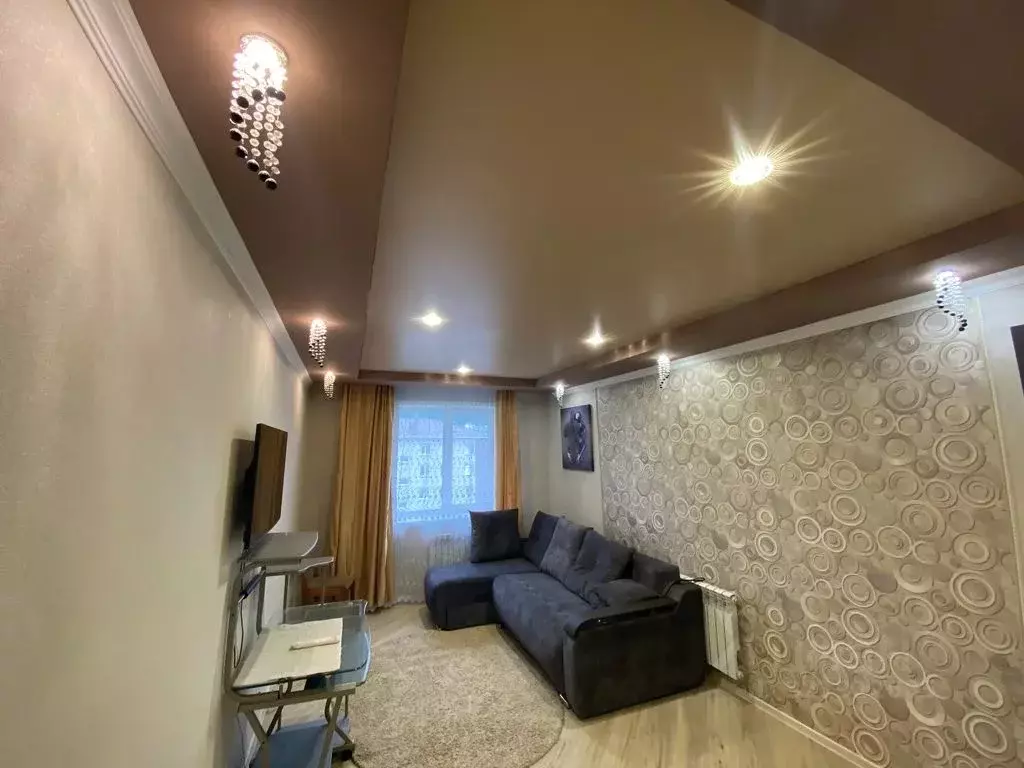 1-к кв. Алтай, Горно-Алтайск ул. Осипенко, 37 (40.0 м) - Фото 1