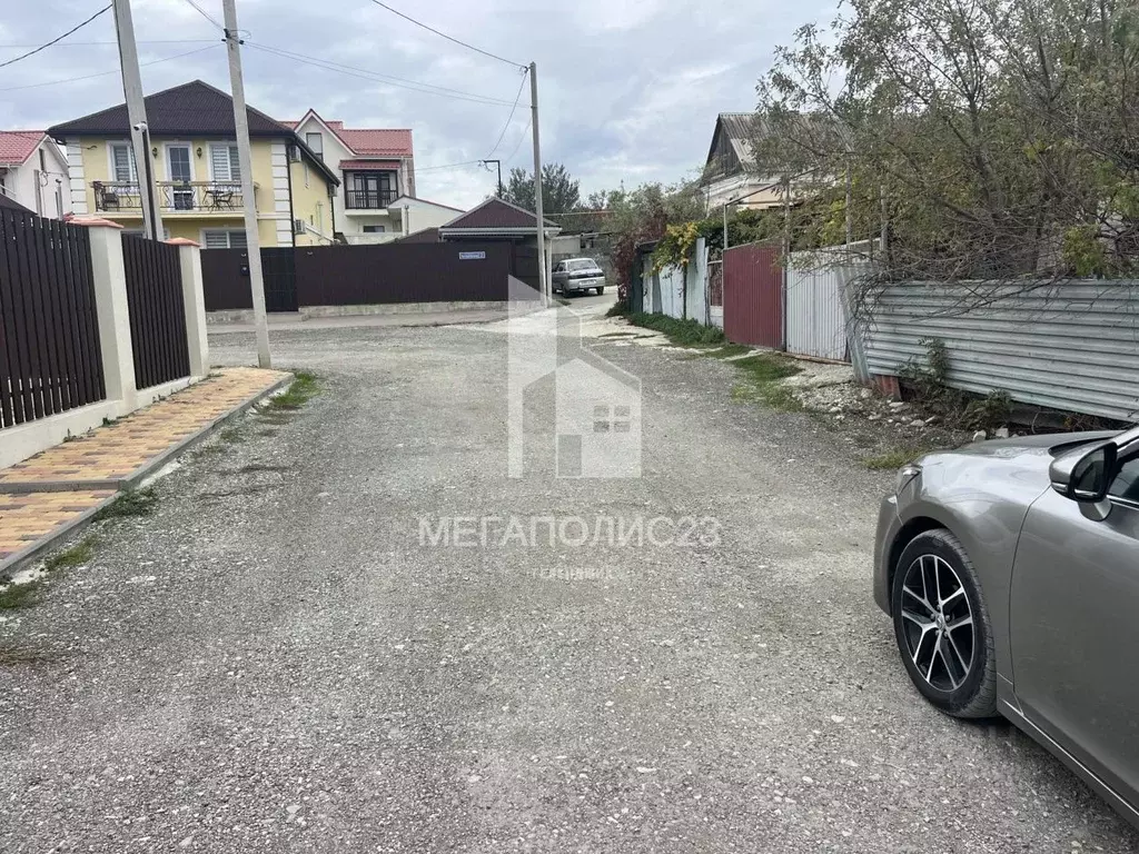 Участок в Краснодарский край, Геленджик Солнечный мкр, ул. Лазаревская ... - Фото 0