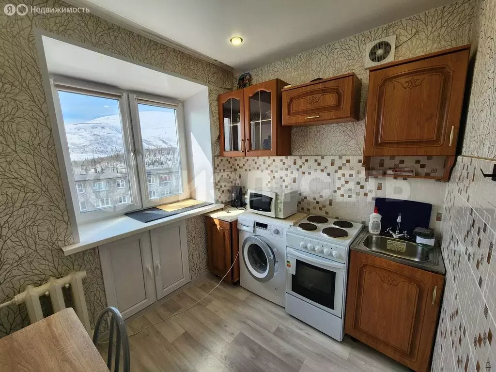 2-комнатная квартира: Кировск, проспект Ленина, 24 (45.6 м) - Фото 2