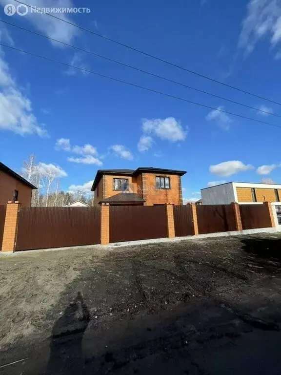 Дом в деревня Патрушева, Школьная улица, 21 (200 м) - Фото 0
