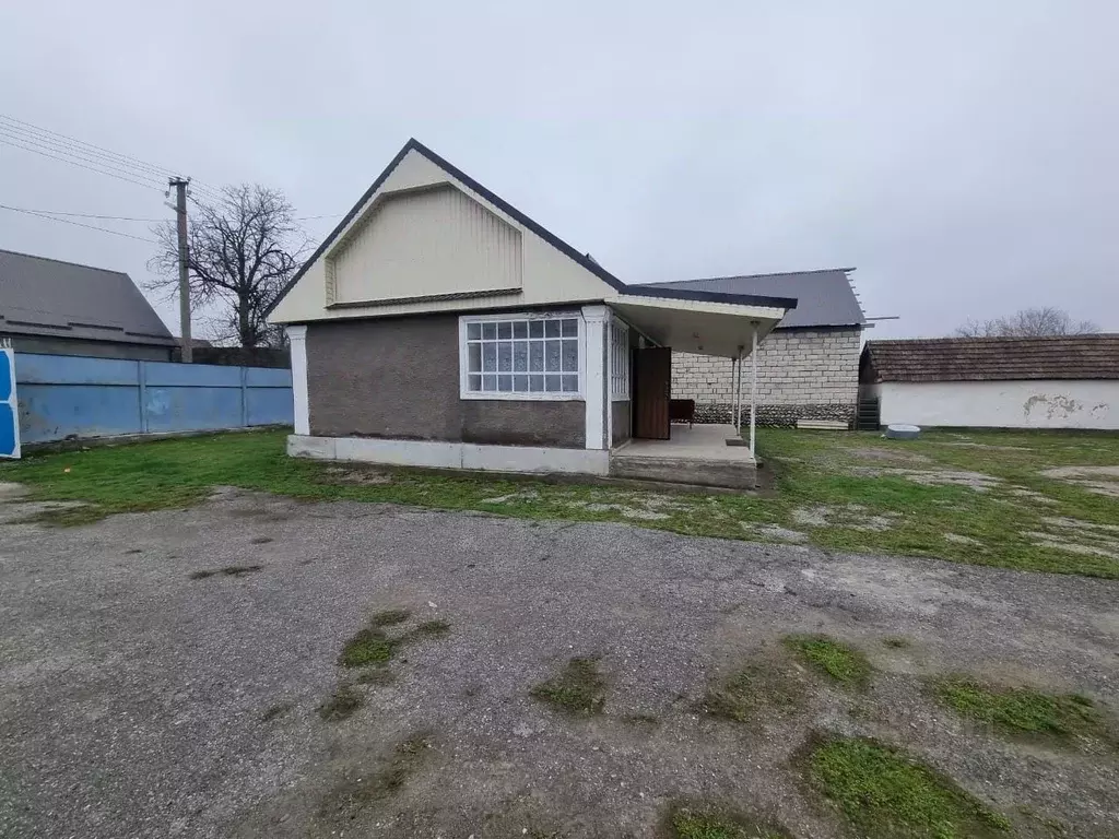 Дом в Кабардино-Балкария, Терский район, с. Терекское Кабардинская ... - Фото 1