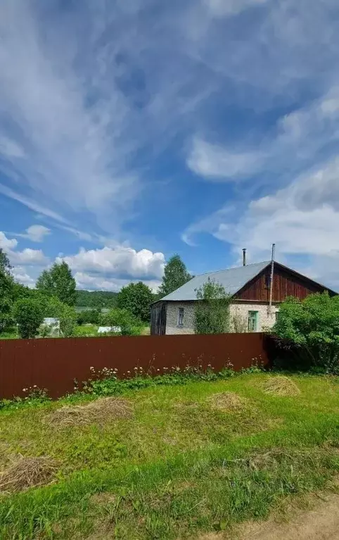 Дом в Пермский край, Очерский муниципальный округ, д. Бурдята  (30 м) - Фото 1