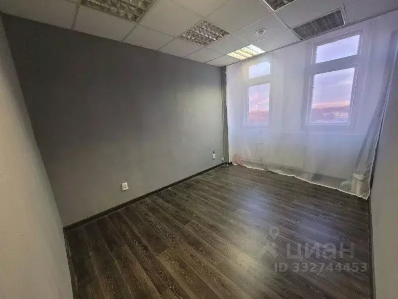 Офис в Санкт-Петербург пл. Конституции, 2 (26 м) - Фото 1