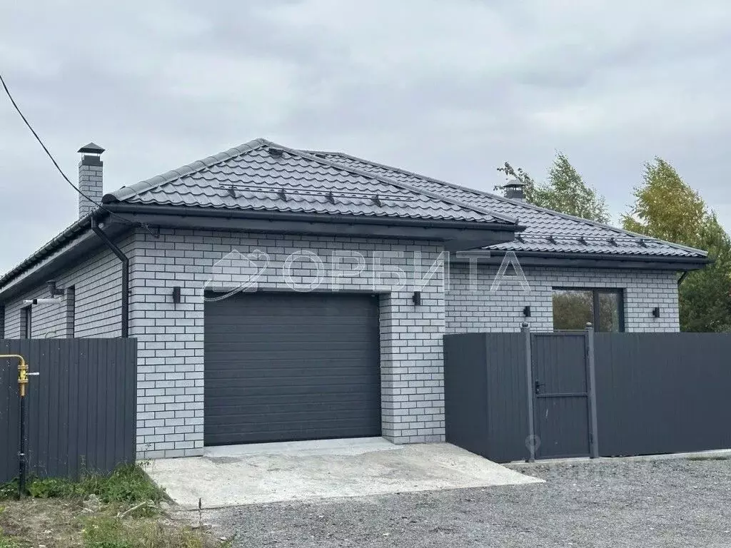 Дом в Тюменская область, Тюмень Казарово мкр, ул. Казаровская (120 м) - Фото 1