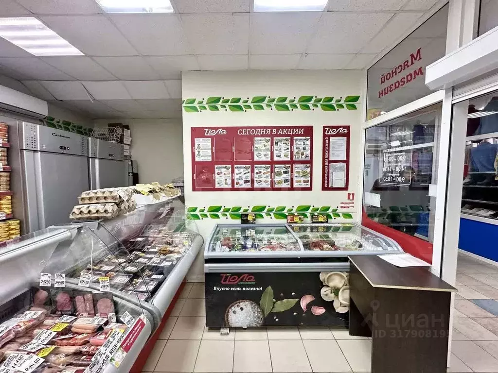 Торговая площадь в Коми, Сыктывкар просп. Бумажников, 36/1к1 (27 м) - Фото 1