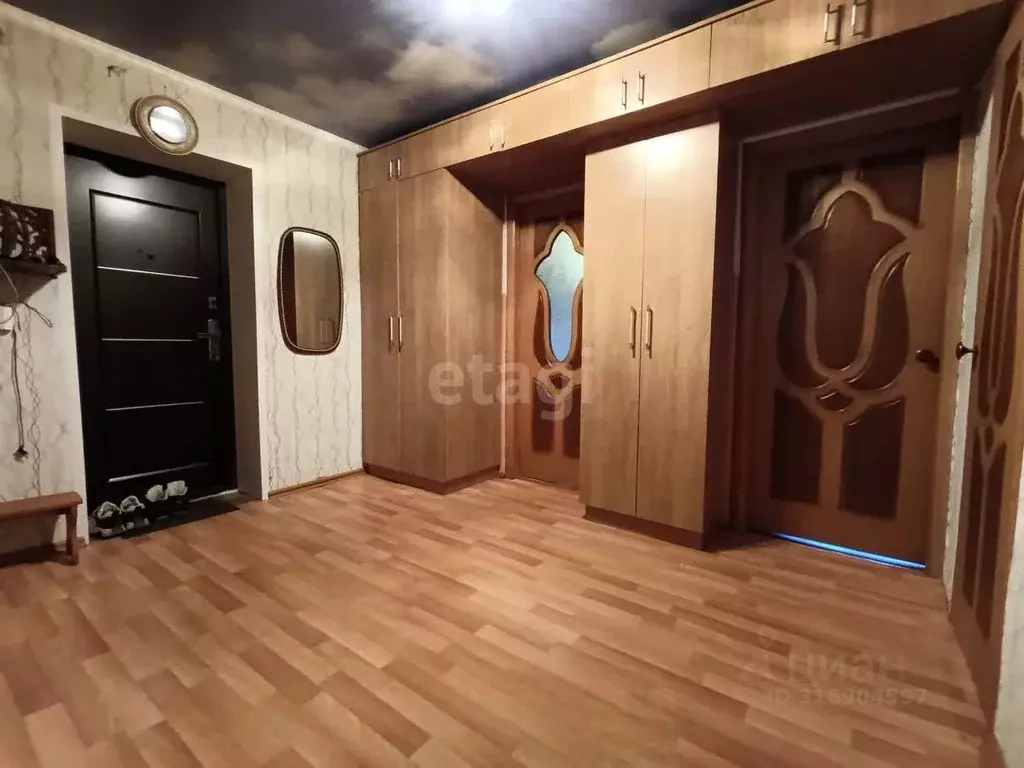 3-к кв. Белгородская область, Губкин ул. Дзержинского, 115А (59.0 м) - Фото 0