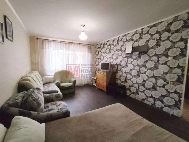 1-к. квартира, 36 м, 1/9 эт. - Фото 0