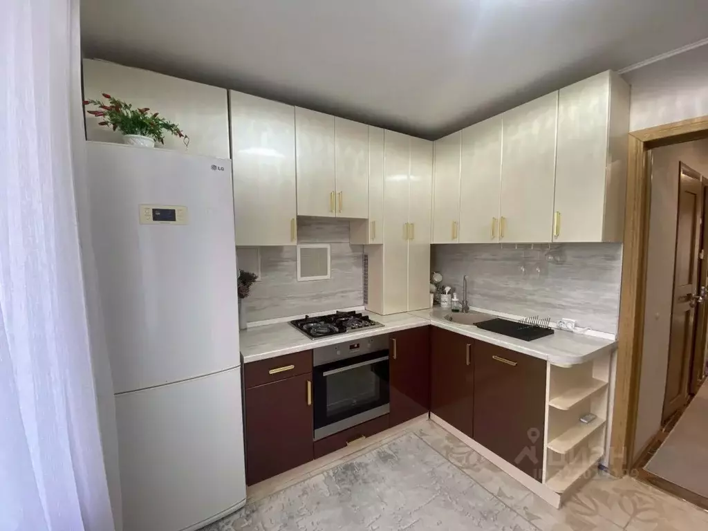 3-к кв. Башкортостан, Уфа Цветы Башкирии жилрайон, ул. Цветы Башкирии, ... - Фото 0