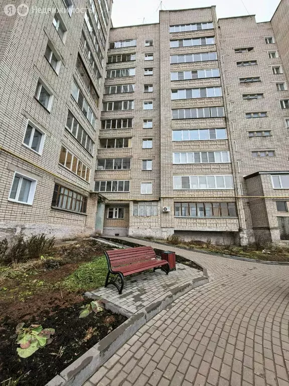 4-комнатная квартира: Киров, улица Сутырина, 1 (75.4 м) - Фото 1