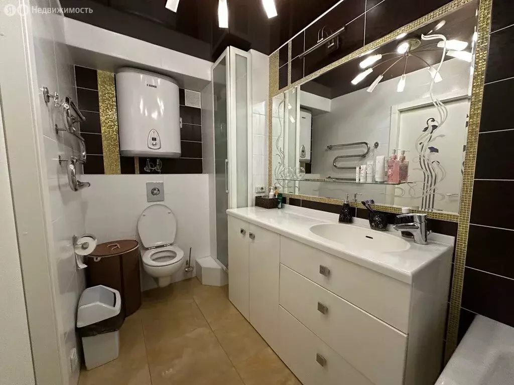 3-комнатная квартира: Киров, улица Горького, 25 (80 м) - Фото 0