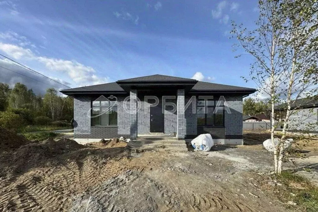 Дом в Тюменская область, Тюмень Центральная пл. (110 м) - Фото 1