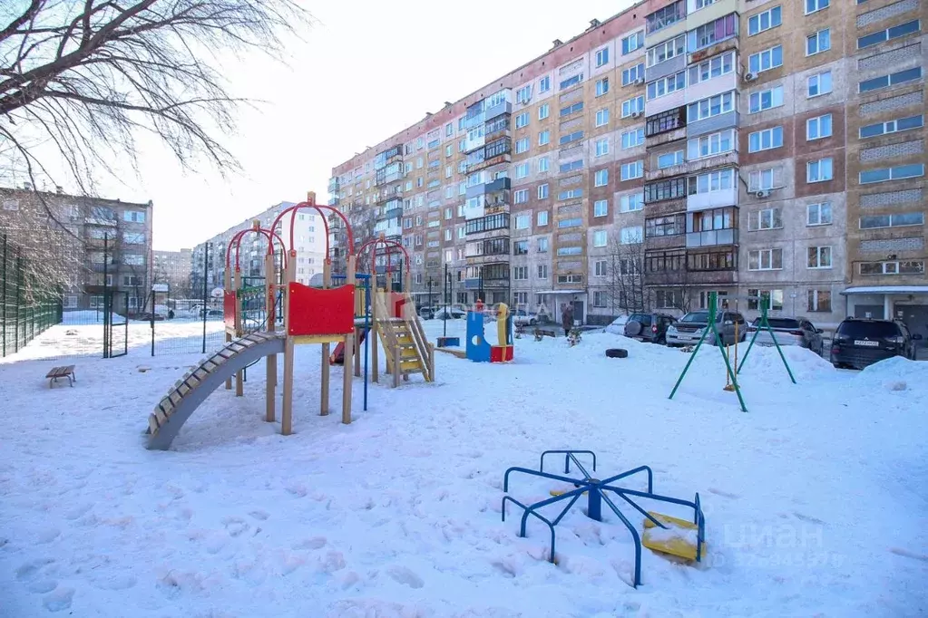 3-к кв. Алтайский край, Барнаул ул. Панфиловцев, 25 (61.9 м) - Фото 1