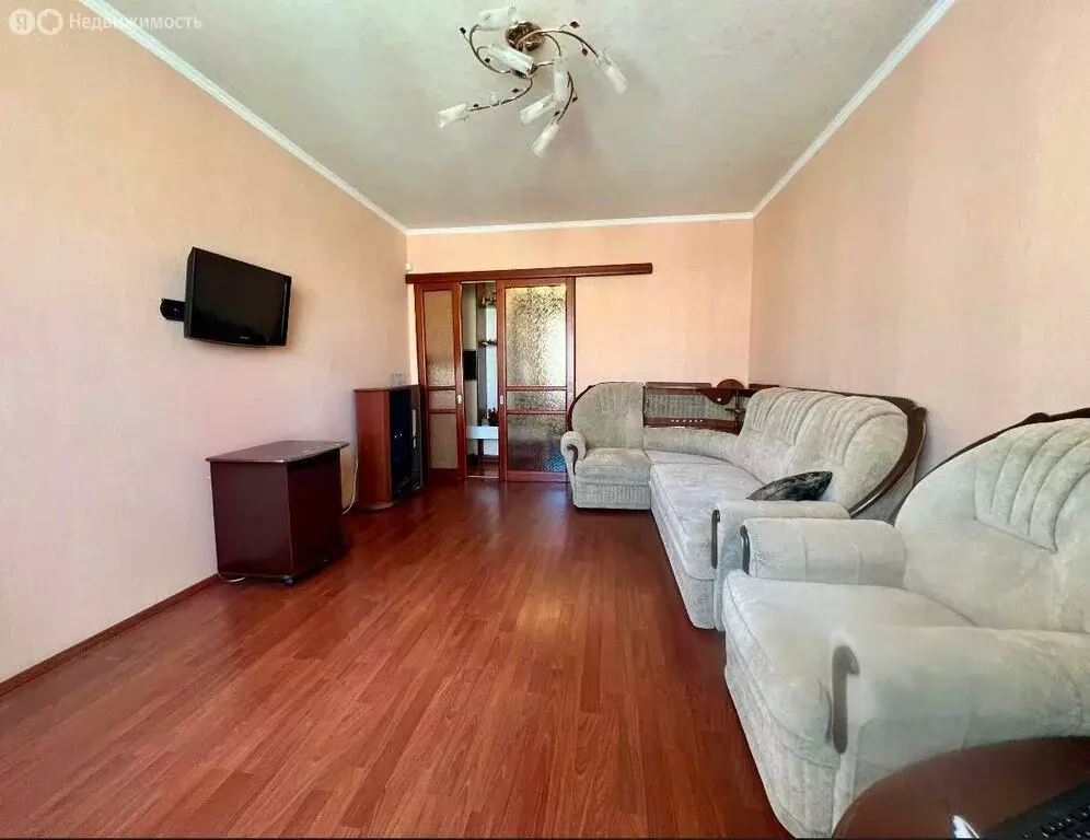 3-комнатная квартира: Оренбург, улица Чкалова, 45 (62.8 м) - Фото 0