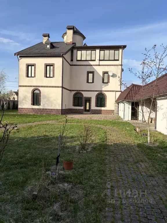 Дом в Санкт-Петербург пос. Александровская, ул. Беличья, 16 (300 м) - Фото 1