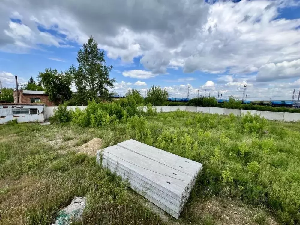 Участок в Иркутская область, Ангарский городской округ, пос. Мегет ул. ... - Фото 0