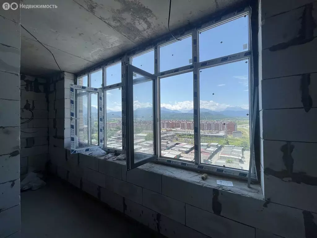 3-комнатная квартира: Владикавказ, улица Астана Кесаева, 44В (93 м) - Фото 0