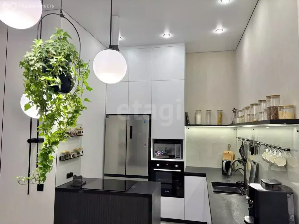 3-комнатная квартира: Тюмень, улица Героев Сталинградской Битвы, 9 (71 ... - Фото 1