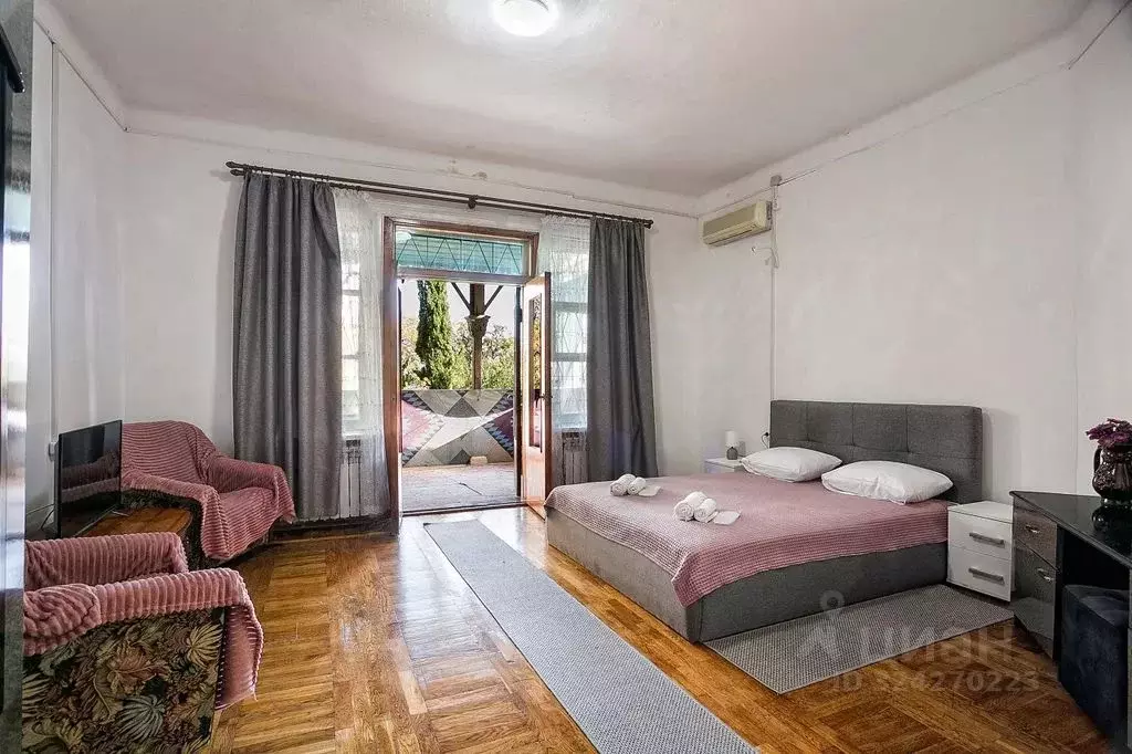 Комната Крым, Ялта муниципальный округ, Ливадия пгт ул. Батурина, 32 - Фото 1