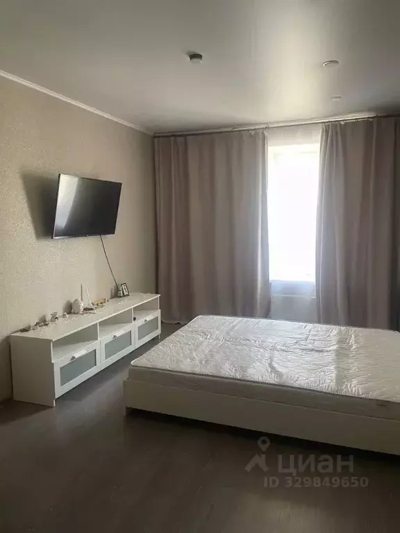 1-к кв. Татарстан, Казань ул. Азата Аббасова, 10 (40.0 м) - Фото 0