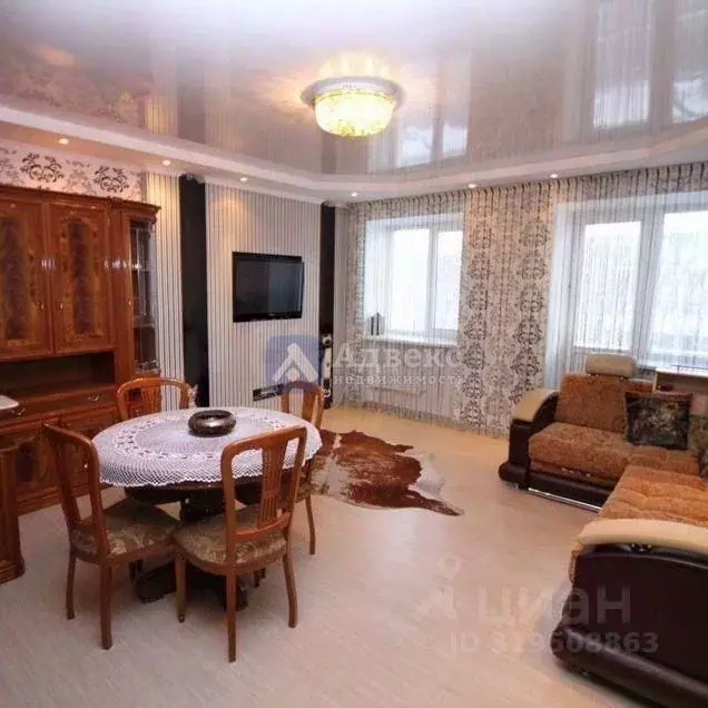3-к кв. Тюменская область, Тюмень ул. Орджоникидзе, 50А (92.0 м) - Фото 0