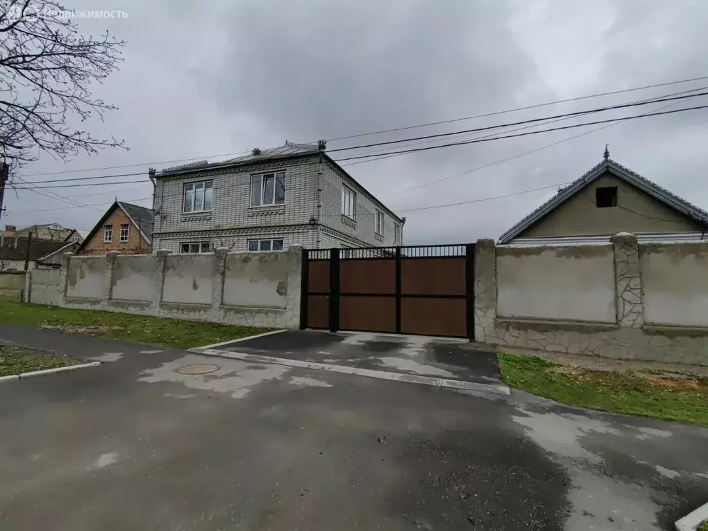 Дом в село Кенже, улица Катханова (300 м) - Фото 1