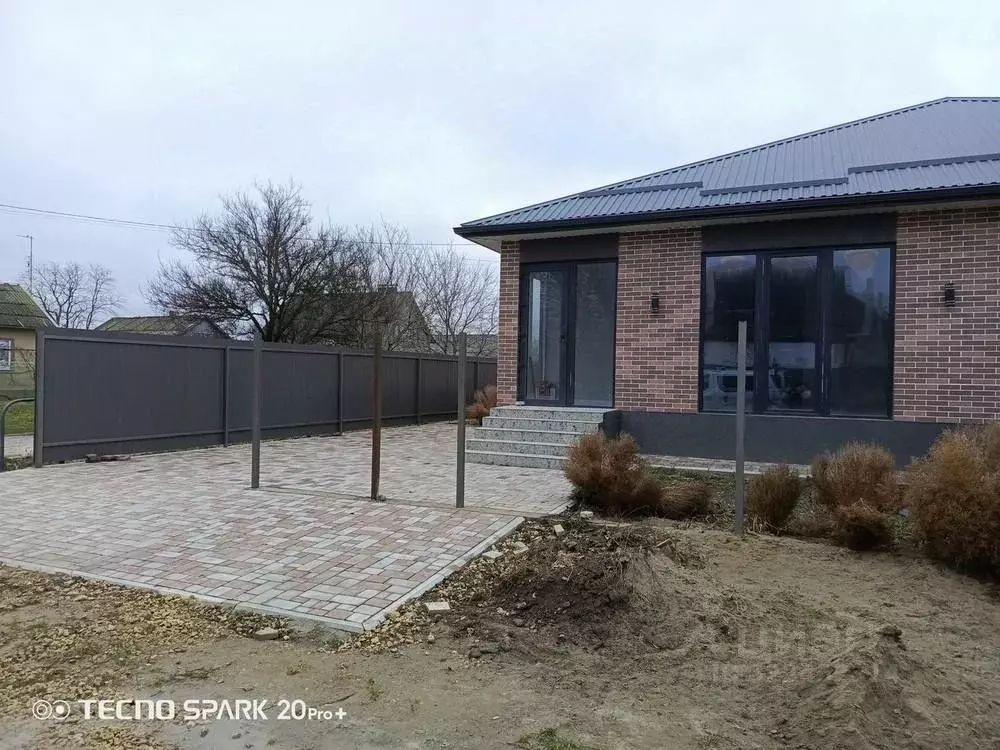 Таунхаус в Краснодарский край, Крымский район, Варениковская ст-ца  ... - Фото 2