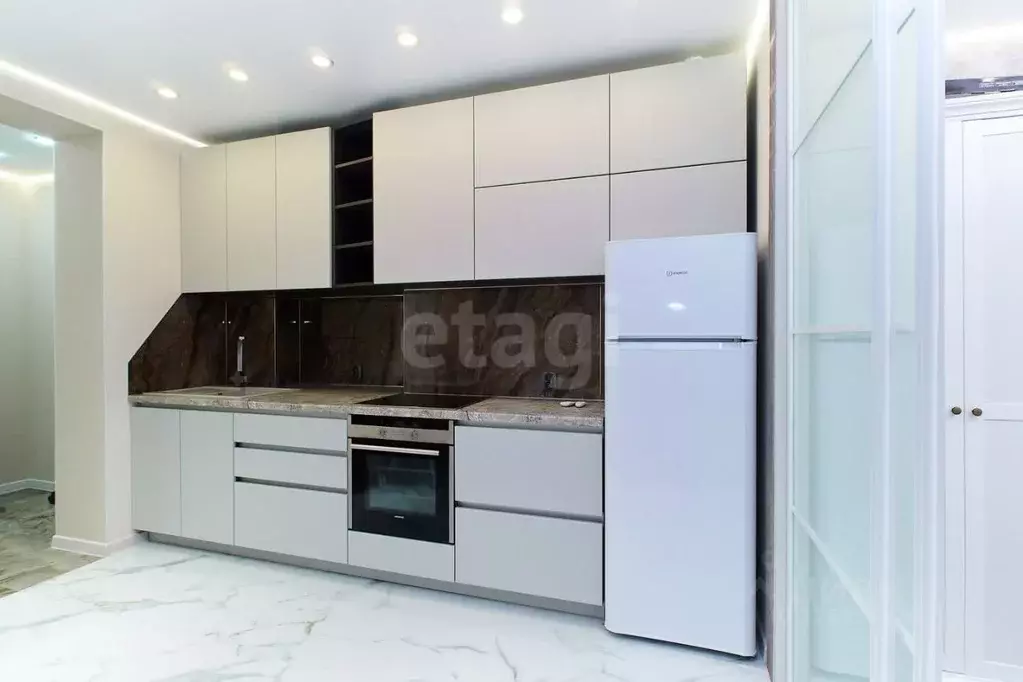 Студия Тюменская область, Тюмень ул. Республики, 204к7 (31.0 м) - Фото 1