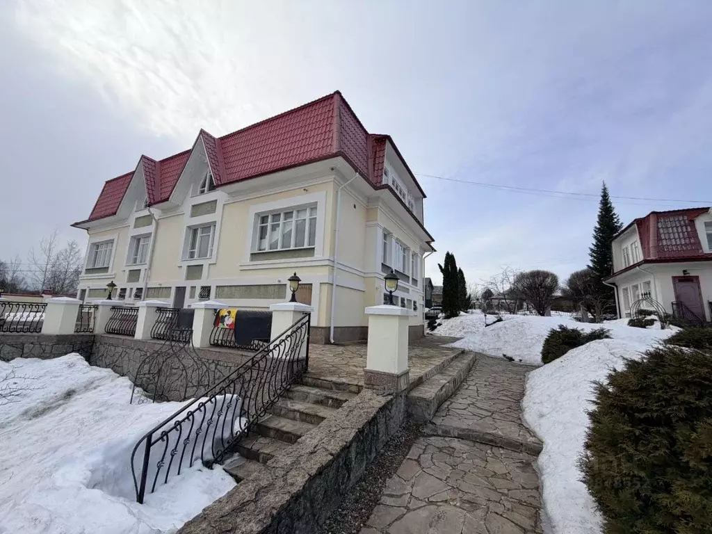 Дом в Московская область, Чехов муниципальный округ, пос. Любучаны ул. ... - Фото 1