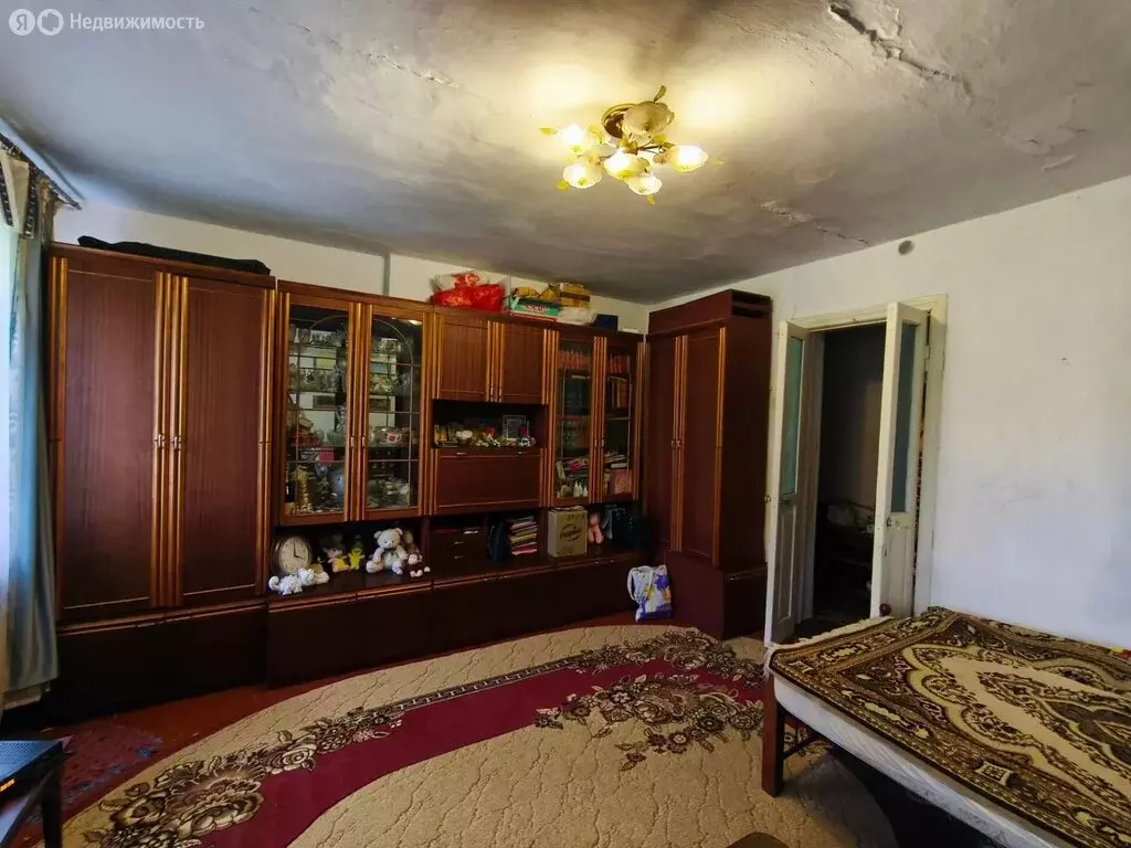 Квартира-студия: станица Северская, улица Ленина, 19 (52.1 м) - Фото 1