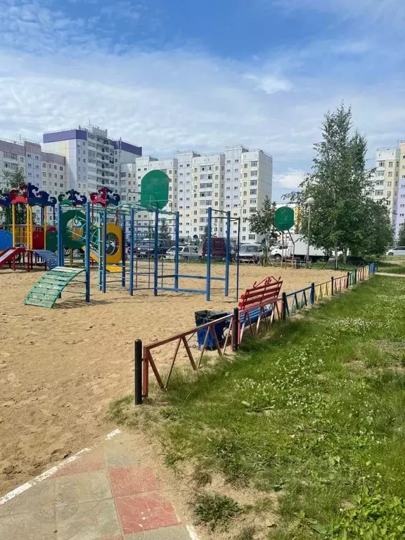 1-к кв. Ханты-Мансийский АО, Нижневартовск ул. Героев Самотлора, 22А ... - Фото 1