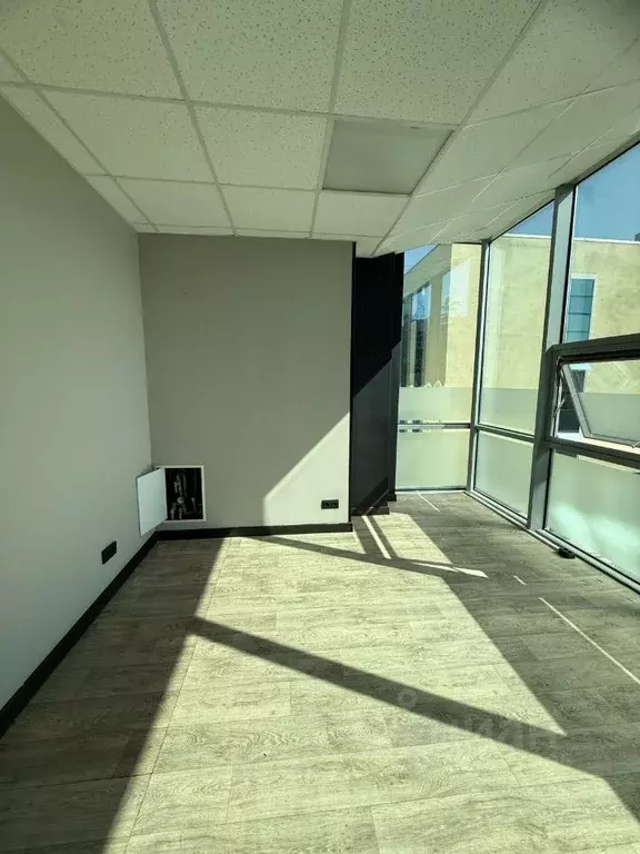 Офис в Краснодарский край, Сочи Центральный мкр, ул. Навагинская, 11 ... - Фото 1