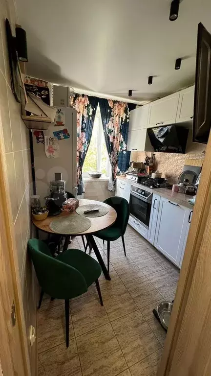 2-к. квартира, 48 м, 4/9 эт. - Фото 0