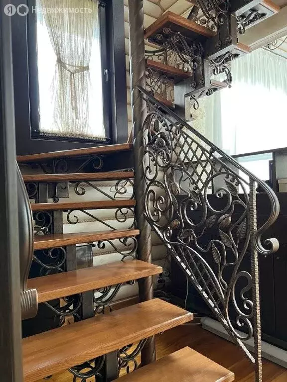 Дом в Гать, Городская улица (510 м) - Фото 1