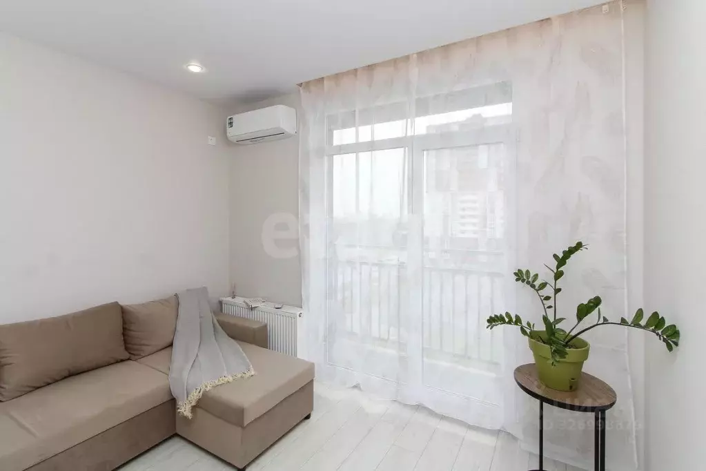 Студия Тюменская область, Тюмень ул. Краснооктябрьская, 16 (22.5 м) - Фото 1