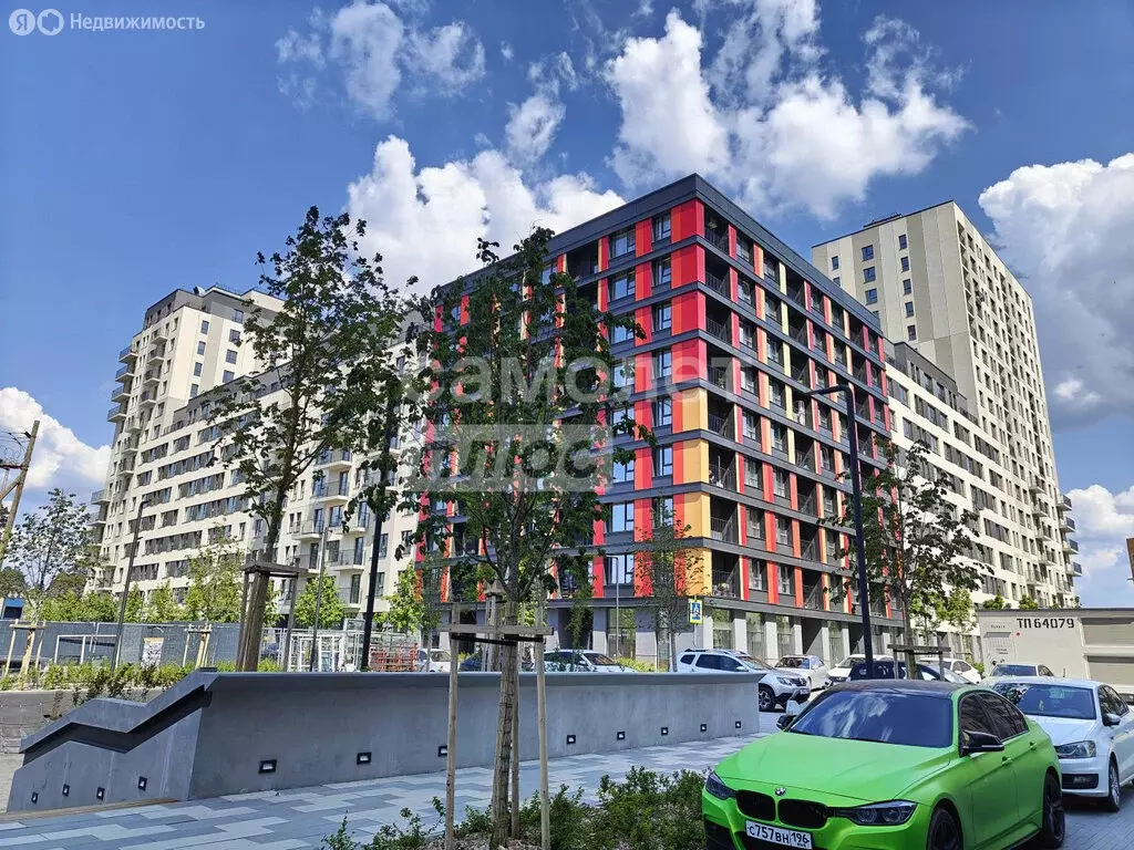 3-комнатная квартира: Екатеринбург, улица Пехотинцев, 2В (81.4 м) - Фото 1