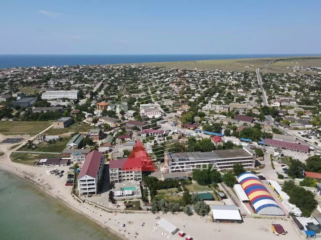 Участок в Крым, Черноморский район, с. Межводное ул. Умера Ипчи (10.0 ... - Фото 0