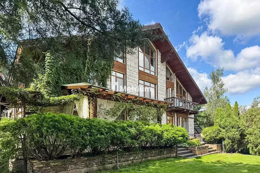 Коттедж в Московская область, Одинцовский городской округ, д. Раздоры, ... - Фото 1