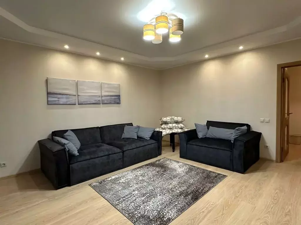 2-к кв. Татарстан, Казань ул. Сибгата Хакима, 5 (67.0 м) - Фото 1