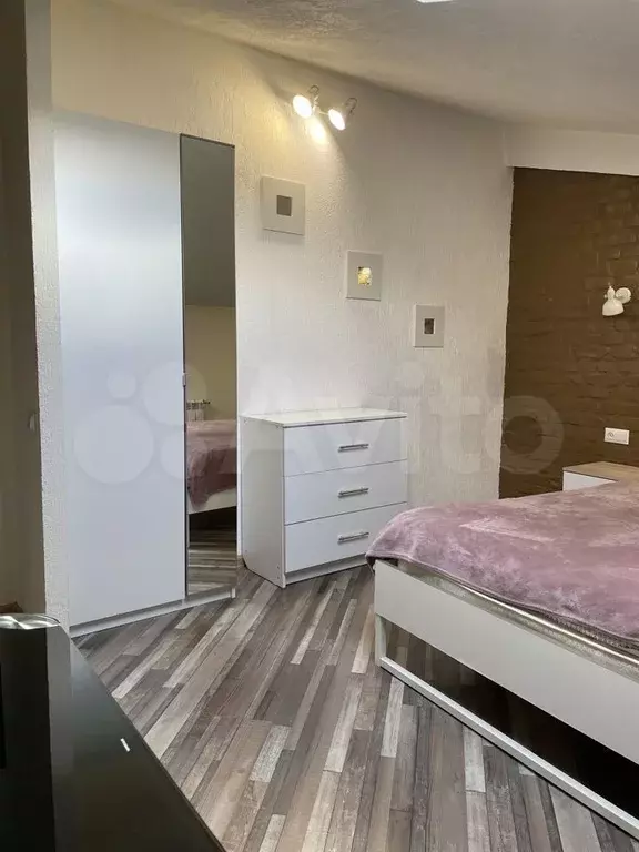 Комната 22 м, 4/4 эт. - Фото 1