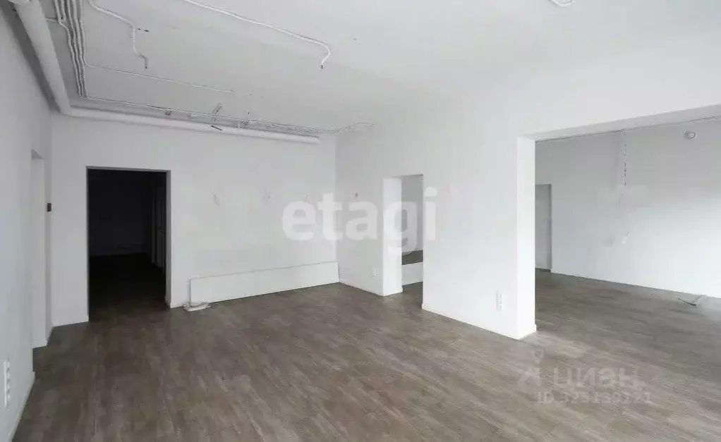 Торговая площадь в Тюменская область, Тюмень ул. Сакко, 5 (100 м) - Фото 2