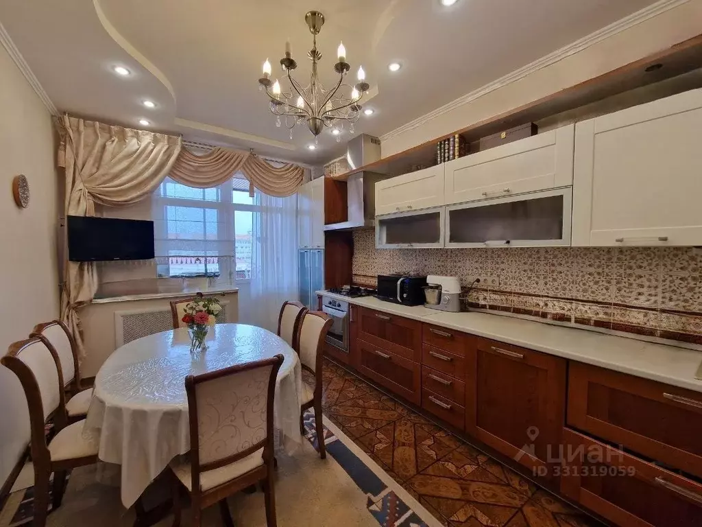 2-к кв. Татарстан, Казань ул. Достоевского, 40 (113.5 м) - Фото 2